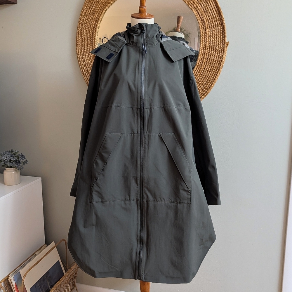Sweaty Betty Excursion Waterproof Parka - Picture 3 of 8